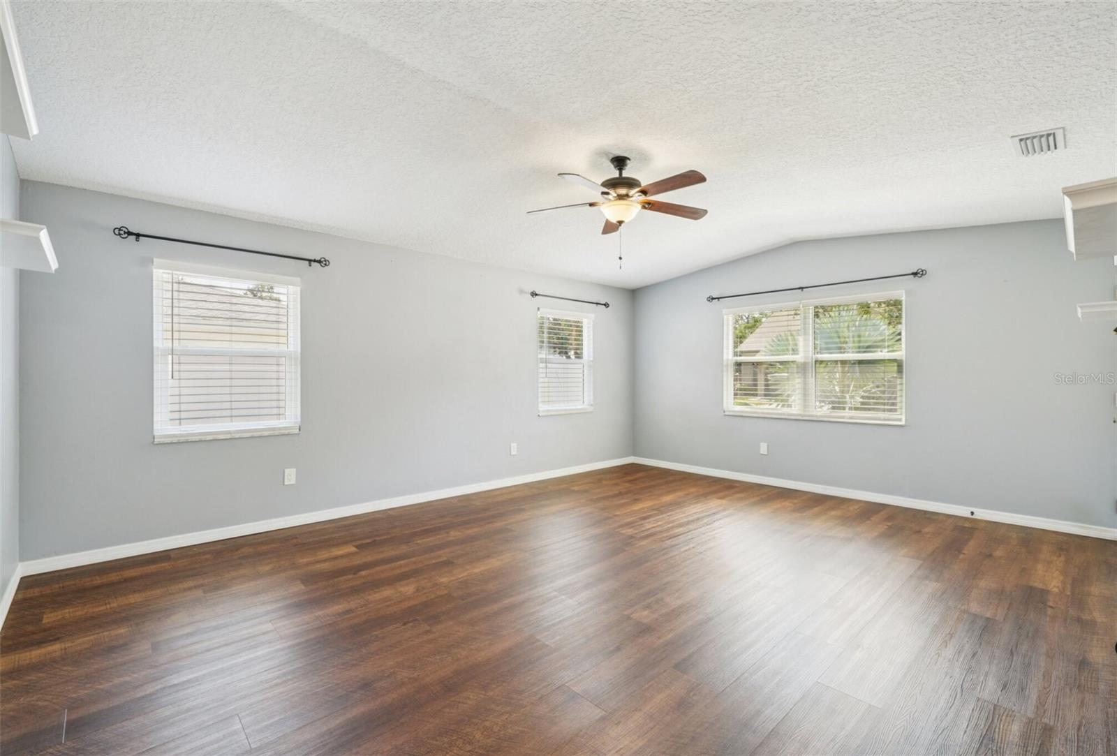 Image 6 of 26 For 3119 Hartnett Avenue