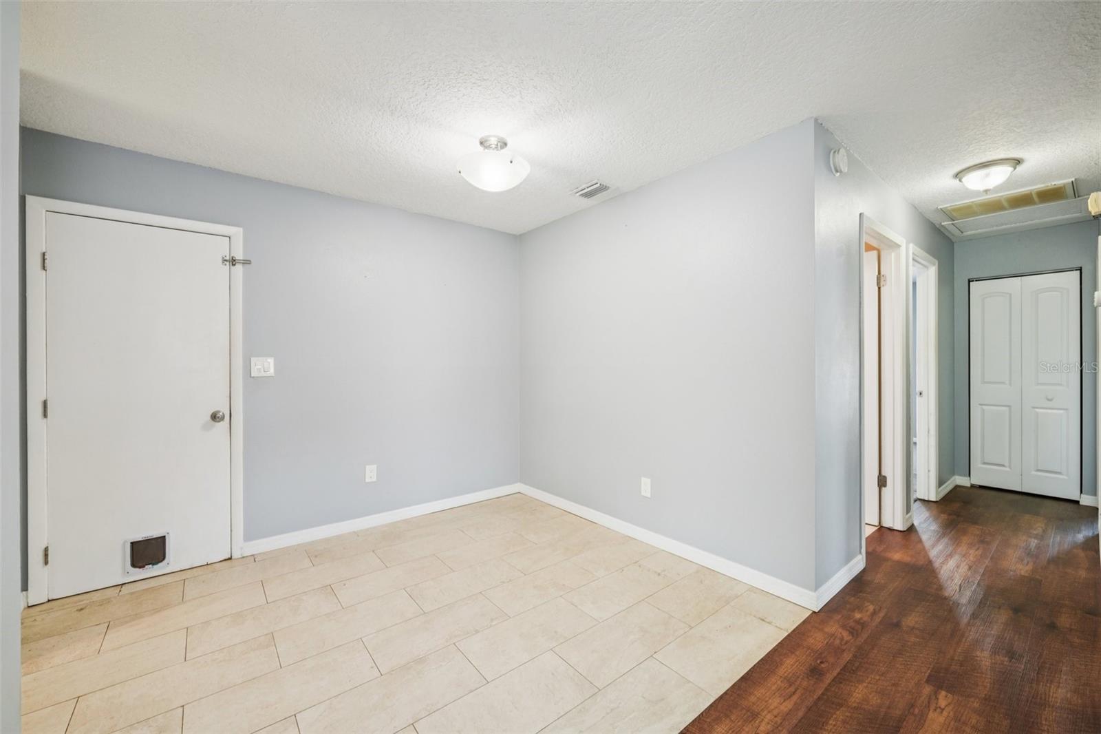 Image 8 of 26 For 3119 Hartnett Avenue