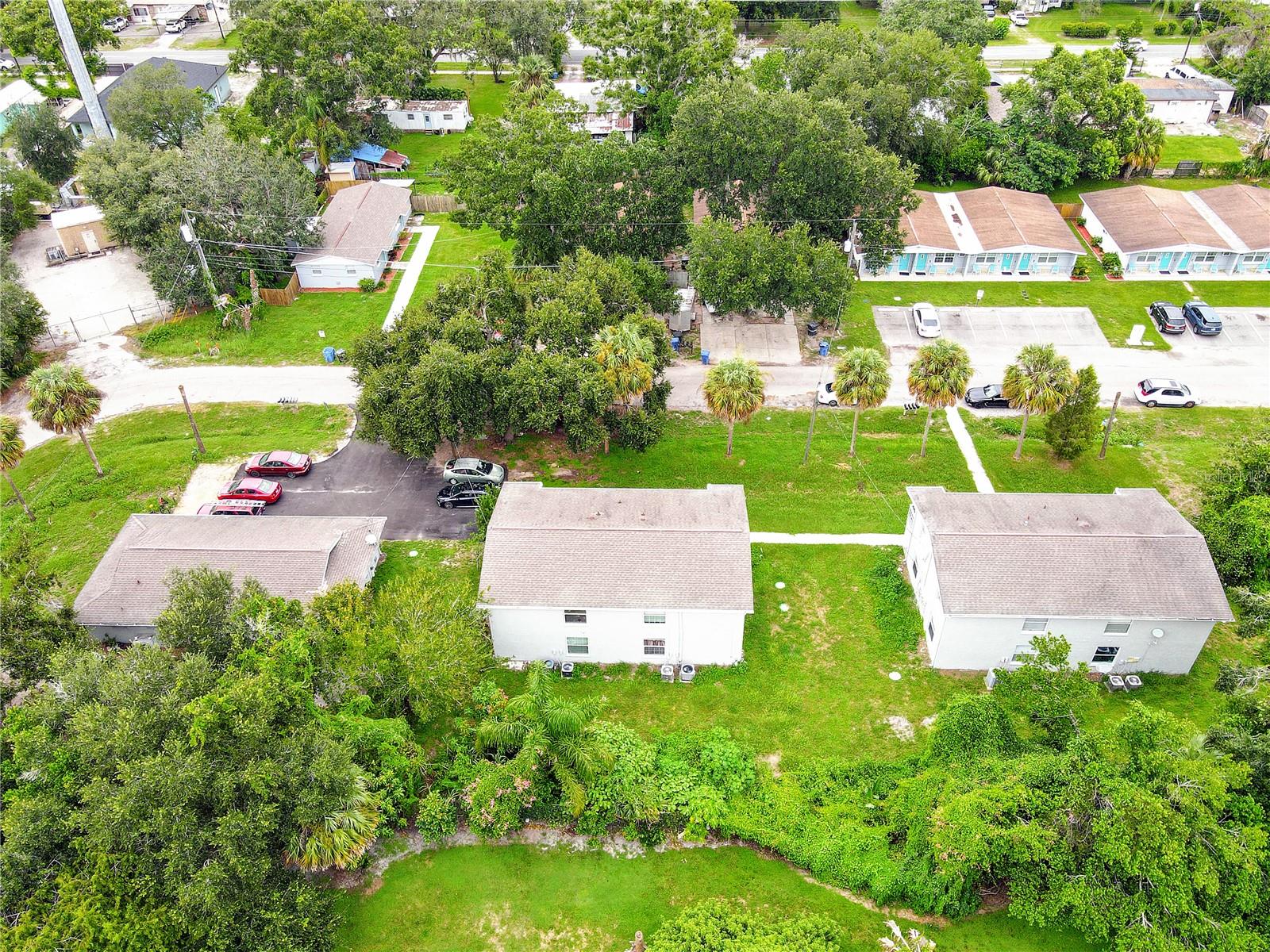 Listing photo id 2 for 2205 Irene Street