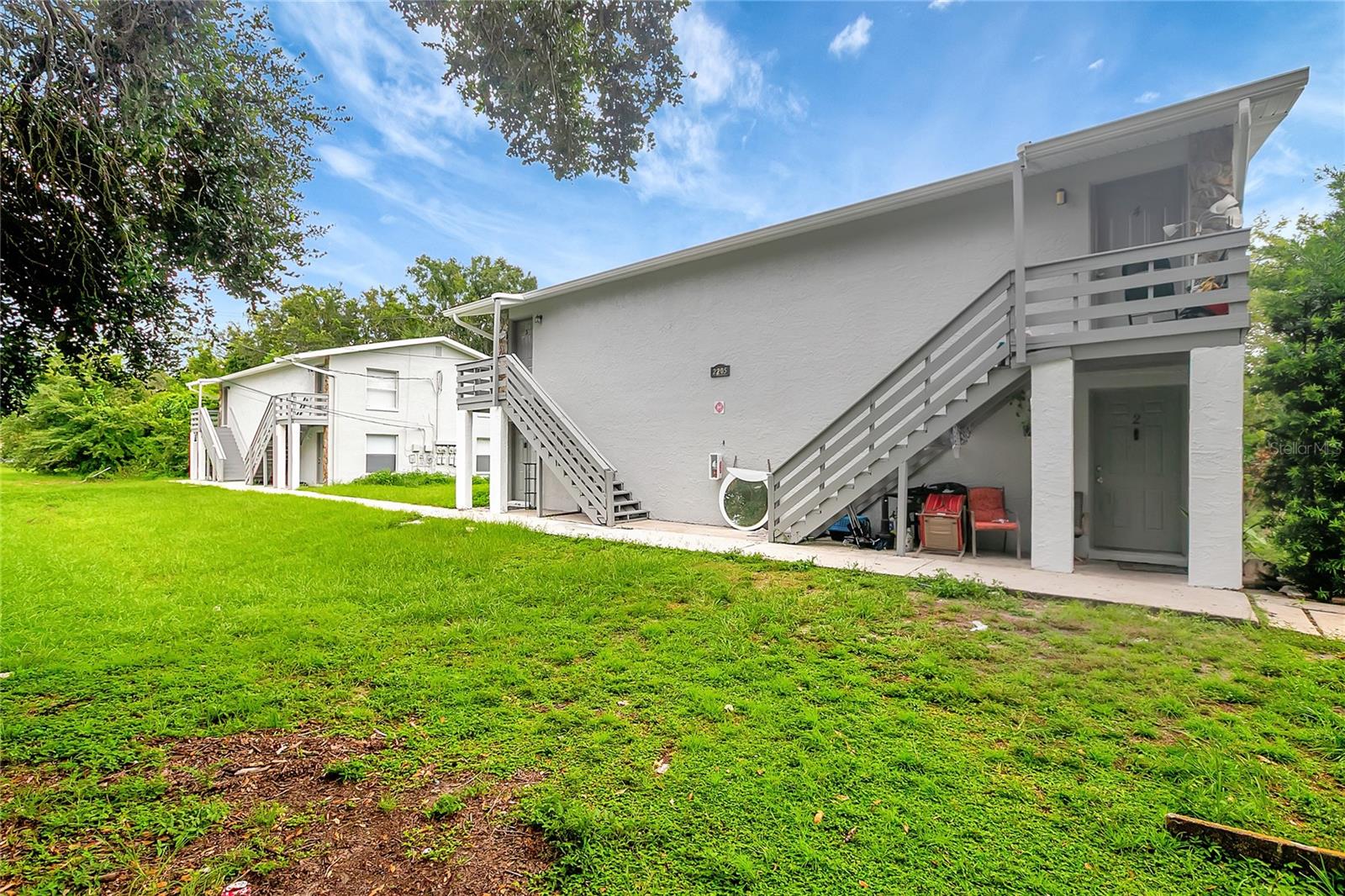 Listing photo id 6 for 2205 Irene Street