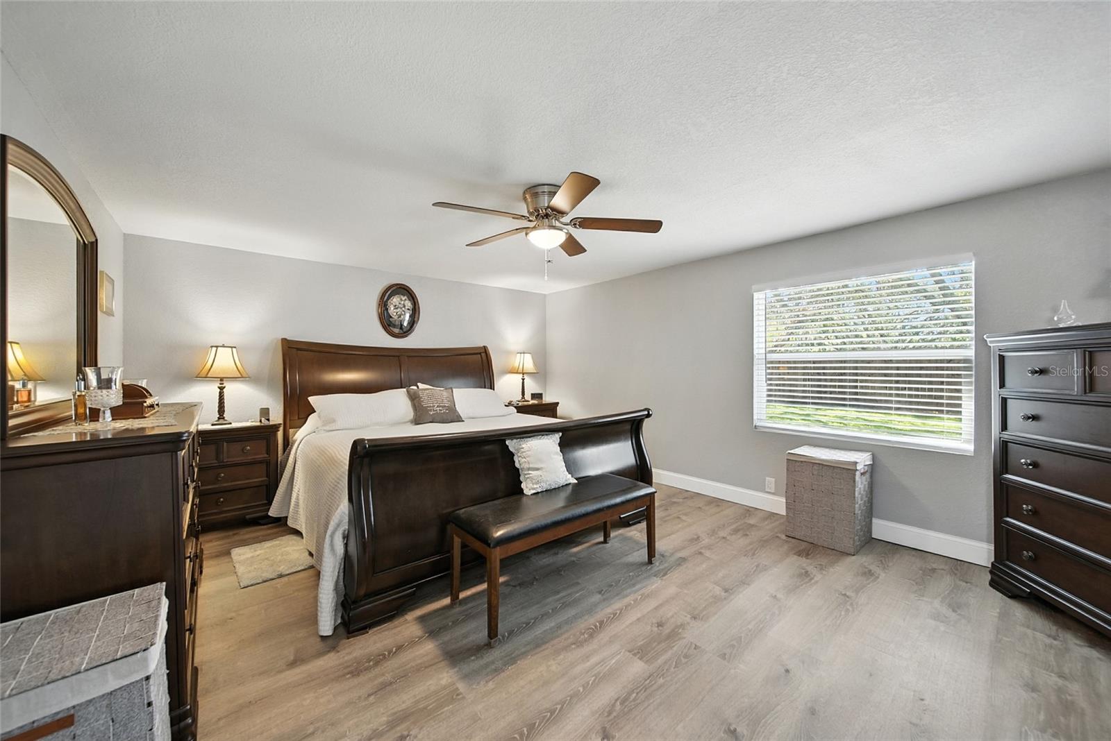 Listing photo id 15 for 8248 Tanglewood Drive