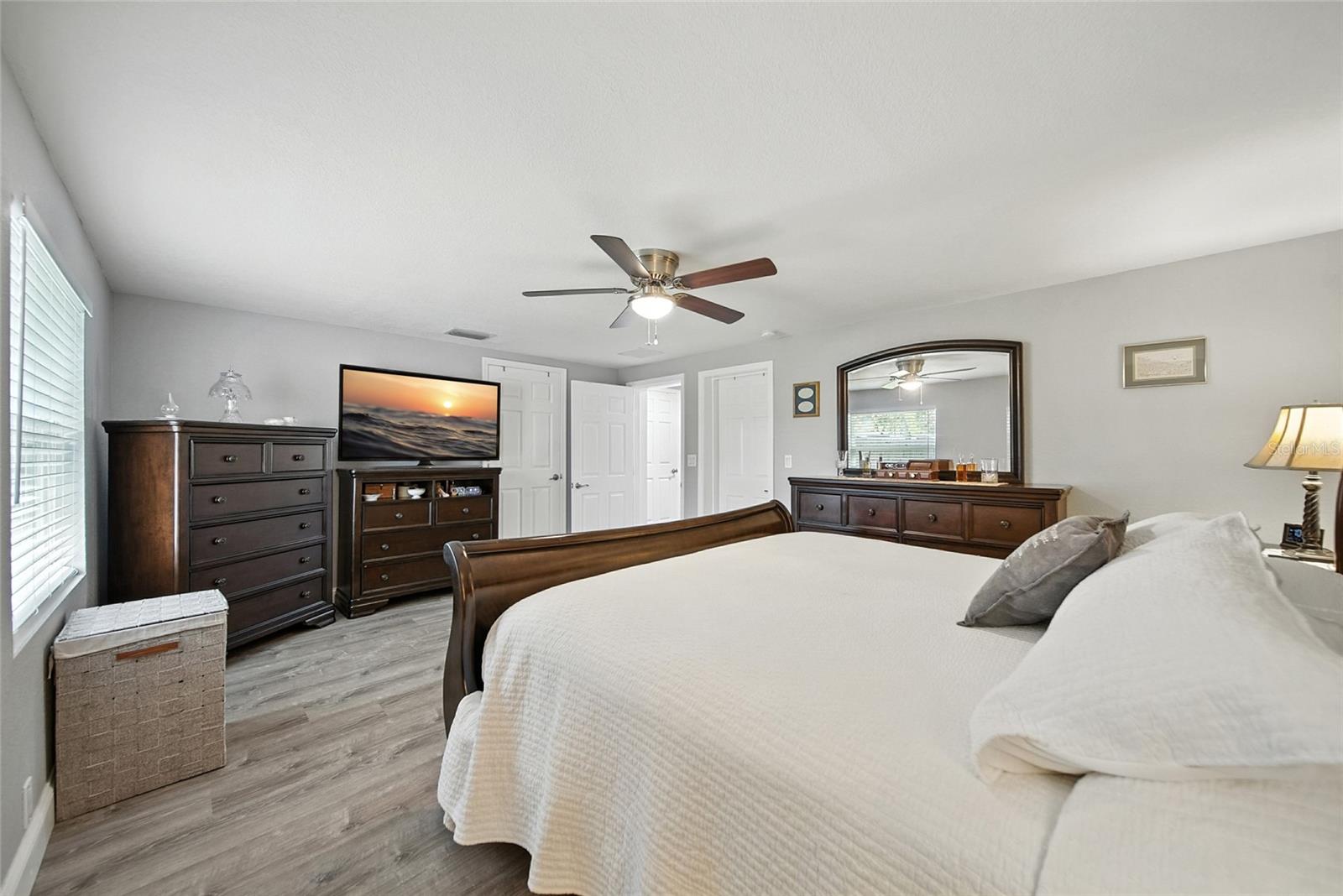 Listing photo id 16 for 8248 Tanglewood Drive