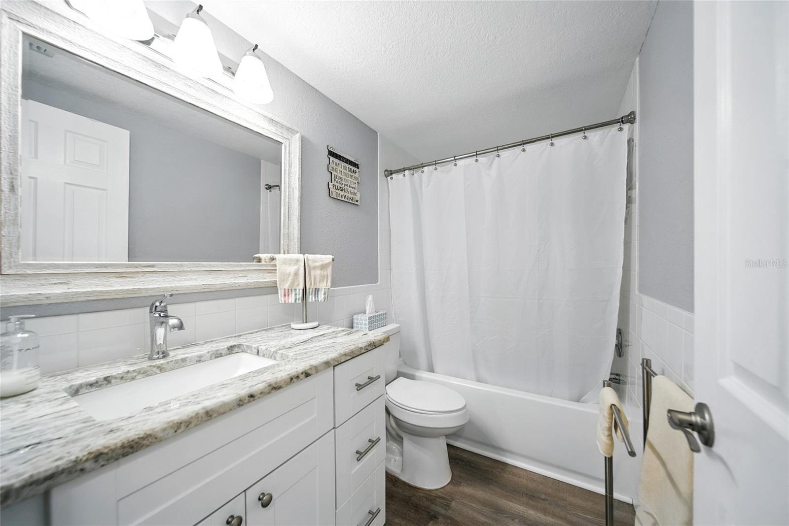 Listing photo id 17 for 8248 Tanglewood Drive