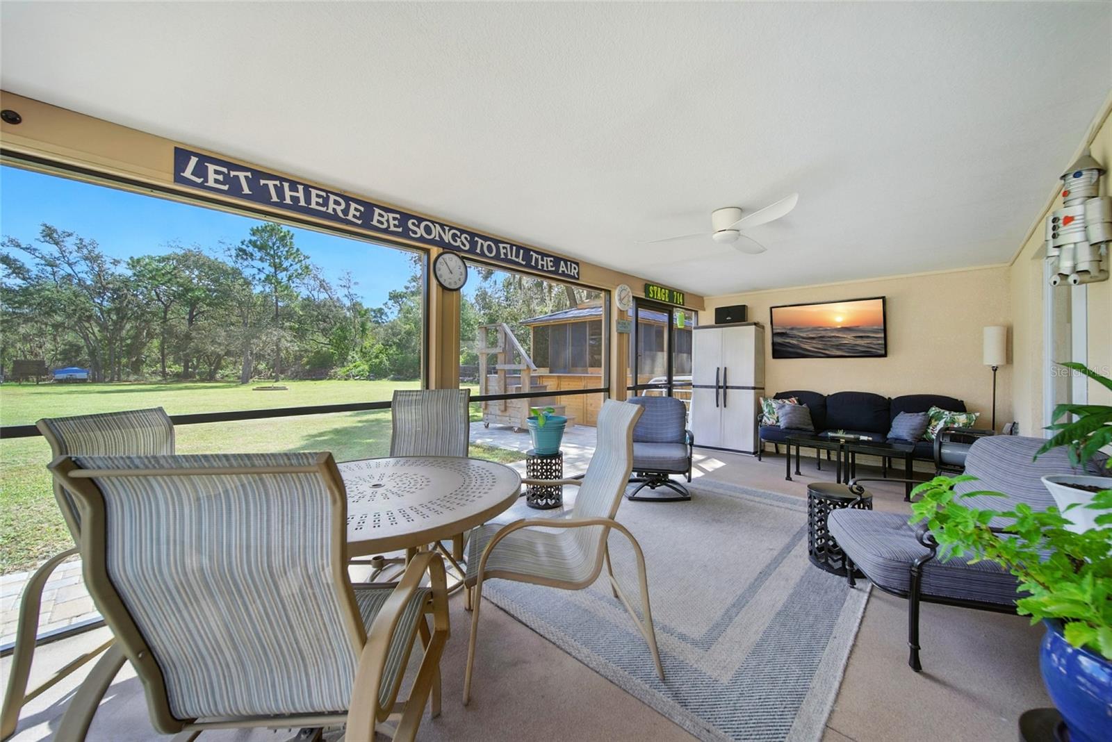 Listing photo id 24 for 8248 Tanglewood Drive