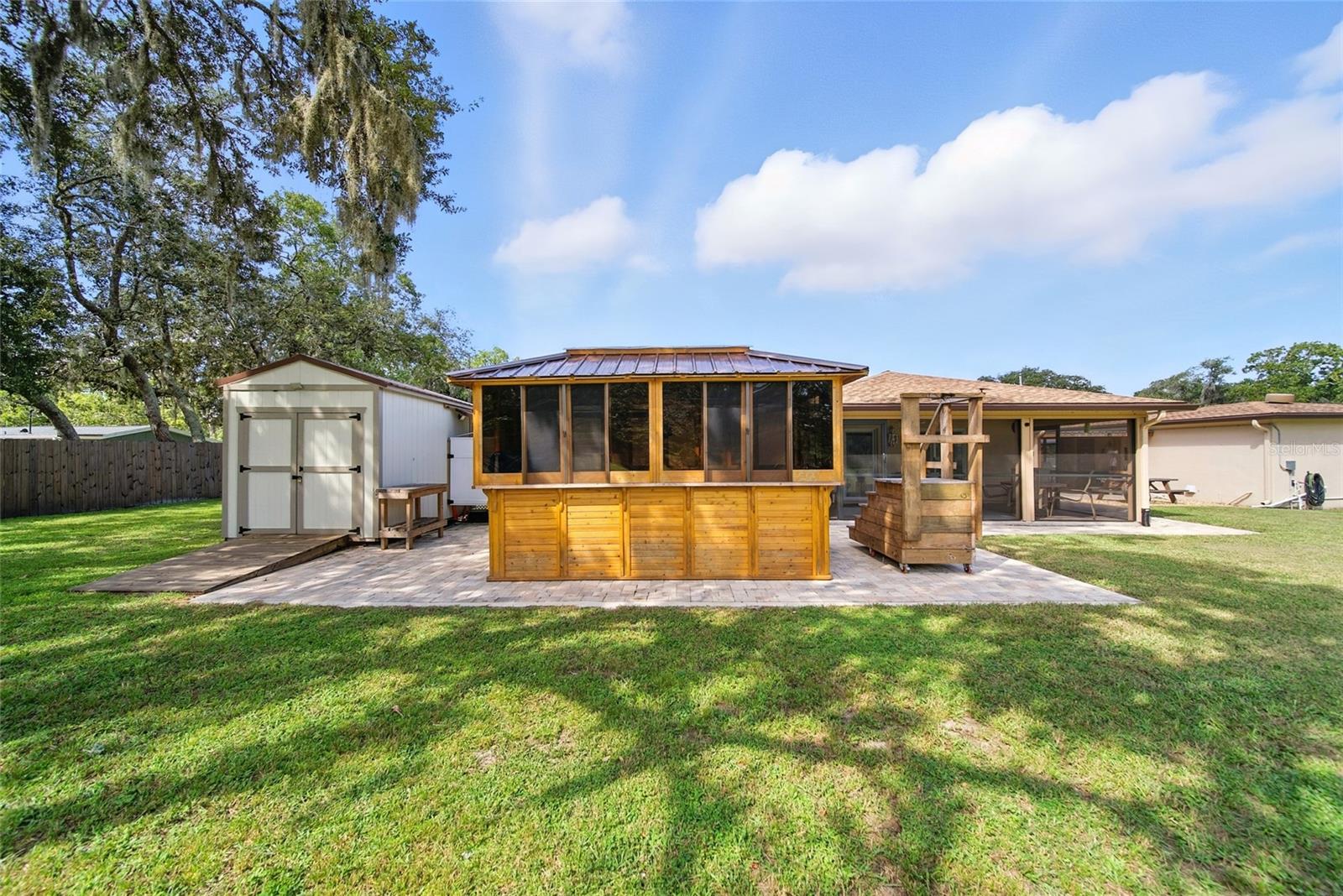 Listing photo id 29 for 8248 Tanglewood Drive