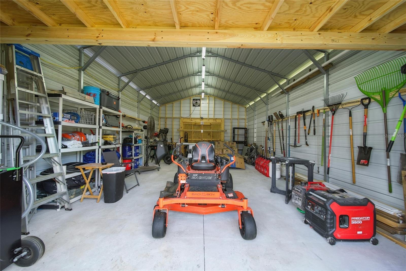Listing photo id 31 for 8248 Tanglewood Drive
