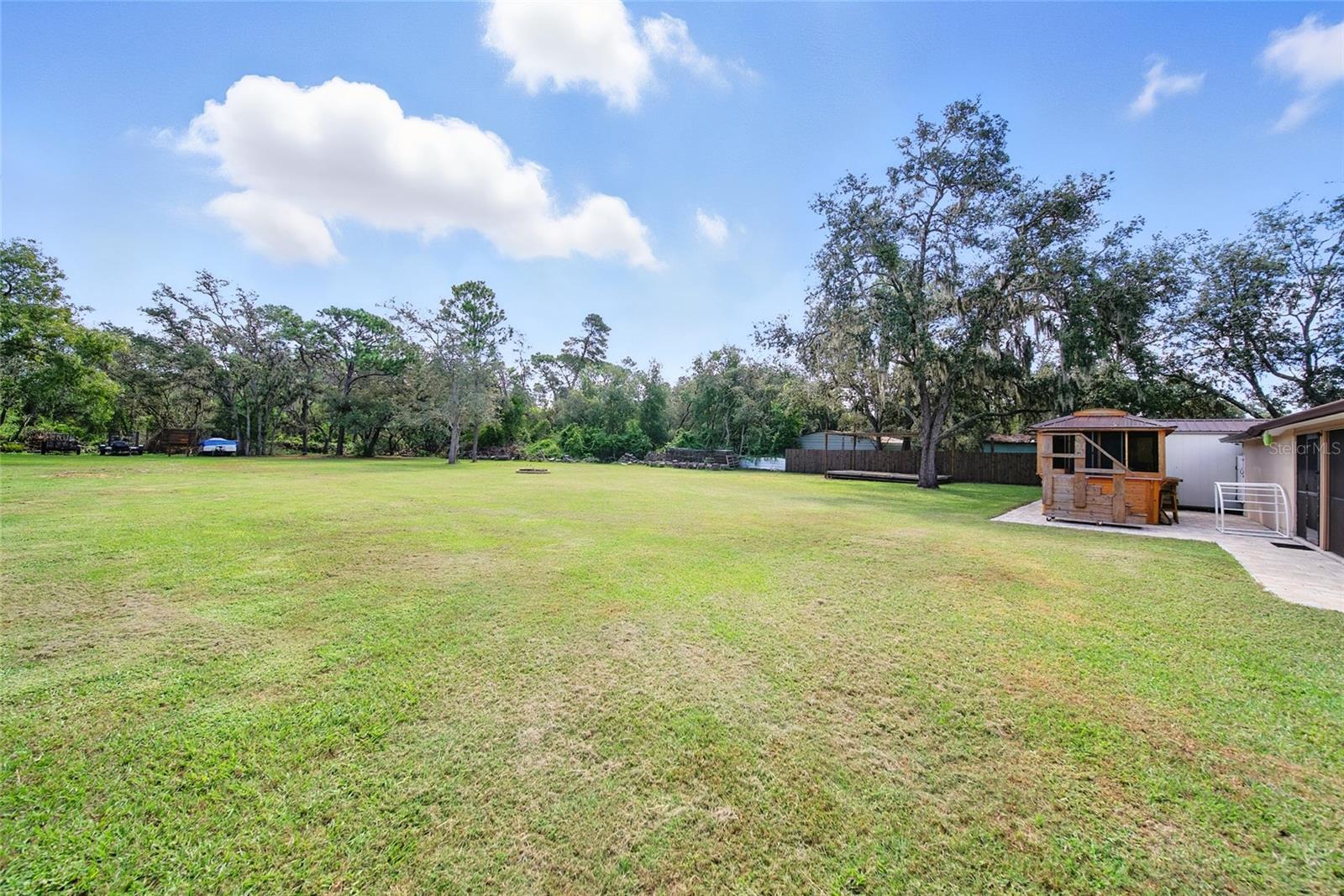 Listing photo id 36 for 8248 Tanglewood Drive