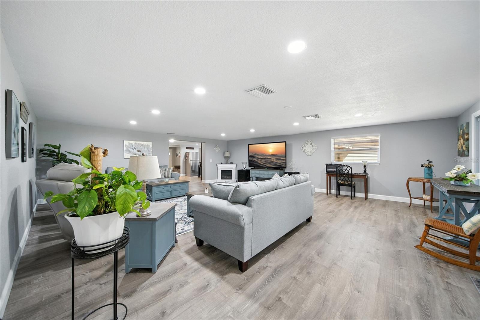 Listing photo id 6 for 8248 Tanglewood Drive