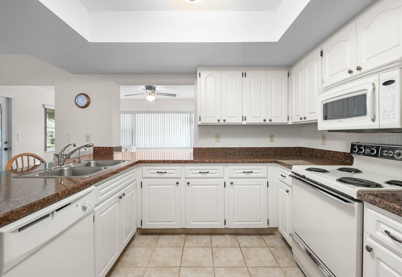 Image 13 of 50 For 2109 Harleston Place 2109