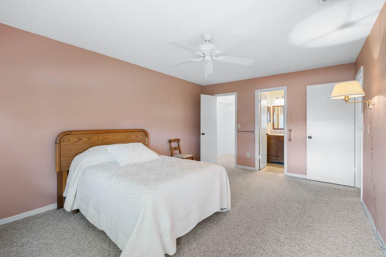 Image 19 of 50 For 2109 Harleston Place 2109