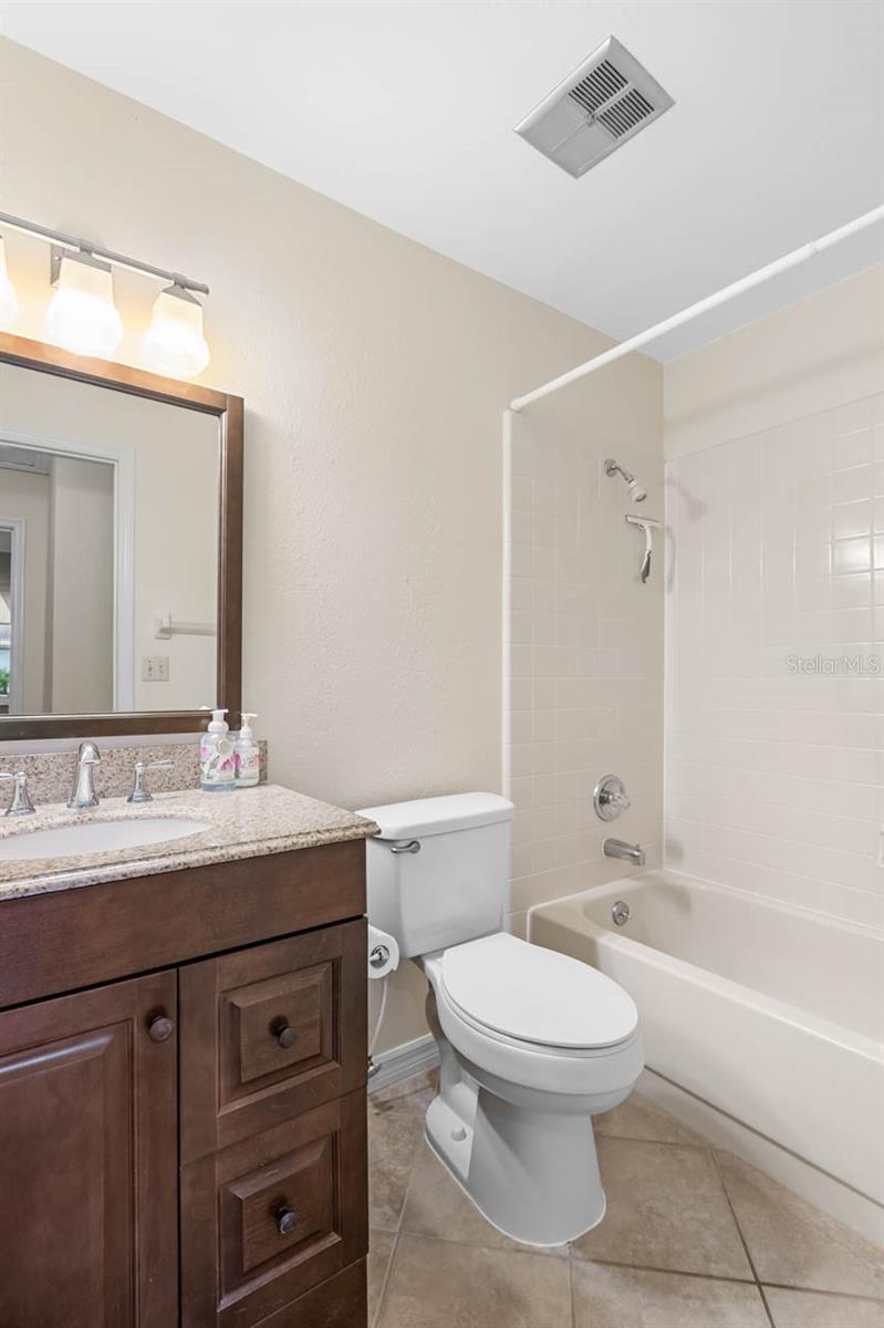 Image 23 of 50 For 2109 Harleston Place 2109