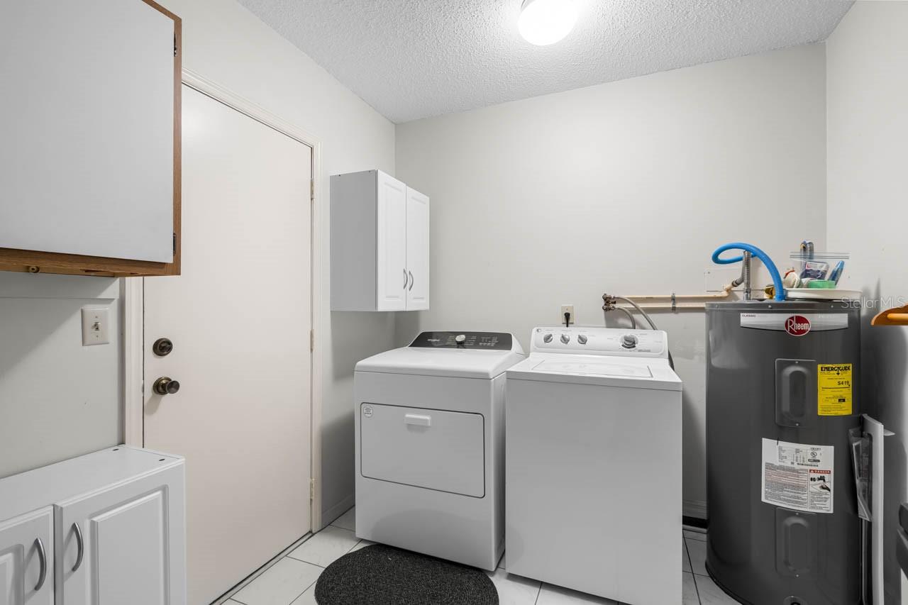 Image 24 of 50 For 2109 Harleston Place 2109