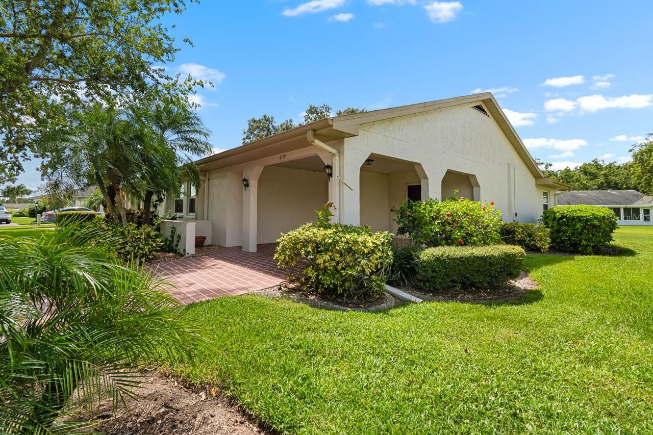 Image 5 of 50 For 2109 Harleston Place 2109
