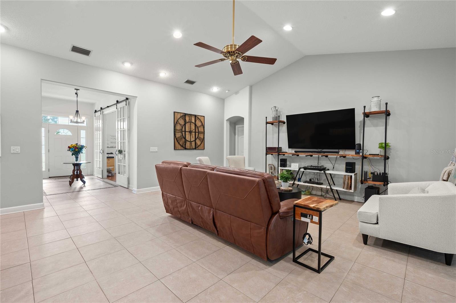Image 15 of 70 For 13921 Curley Road