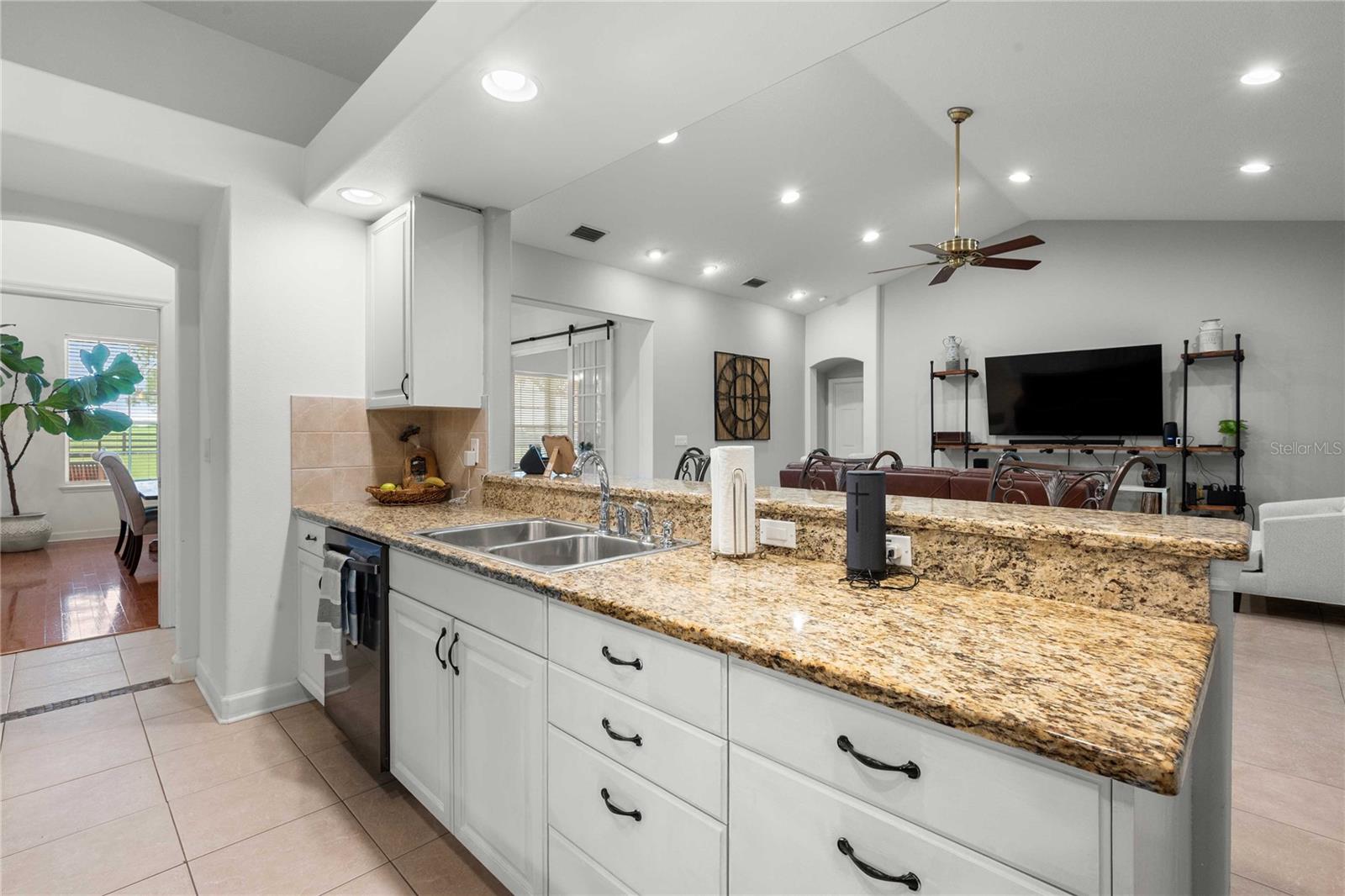 Image 21 of 70 For 13921 Curley Road