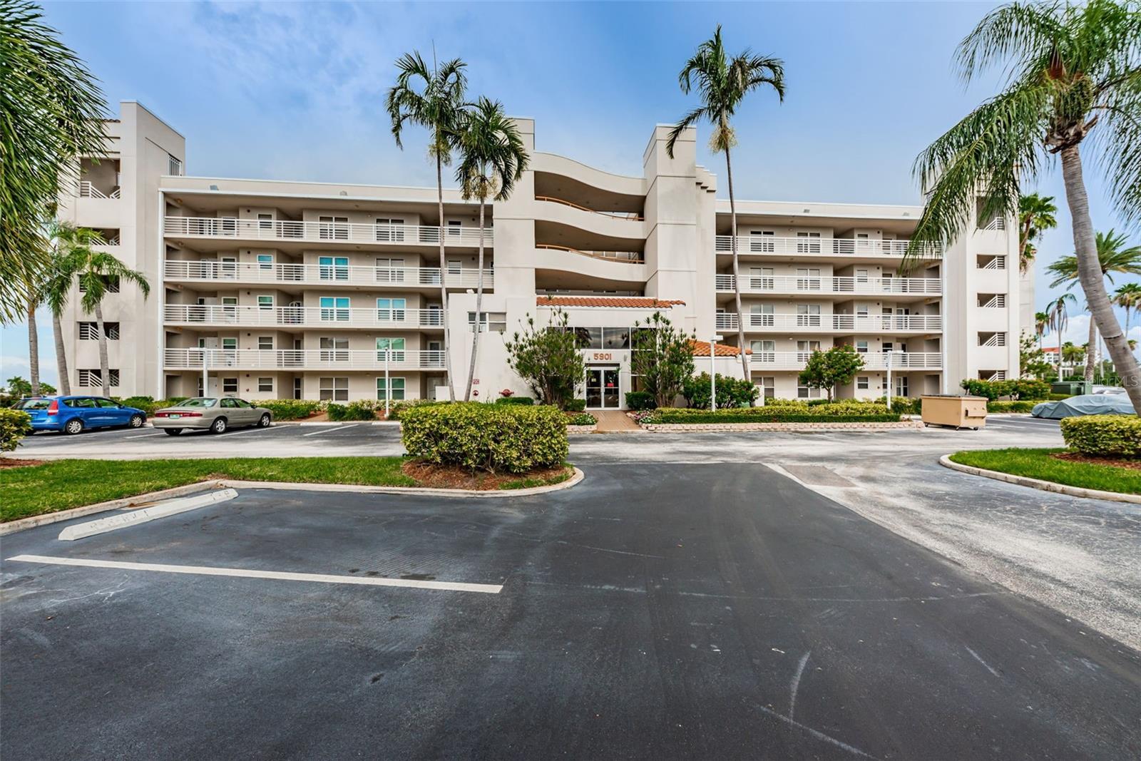 Image 2 of 48 For 5901 Bahia Del Mar Circle 321