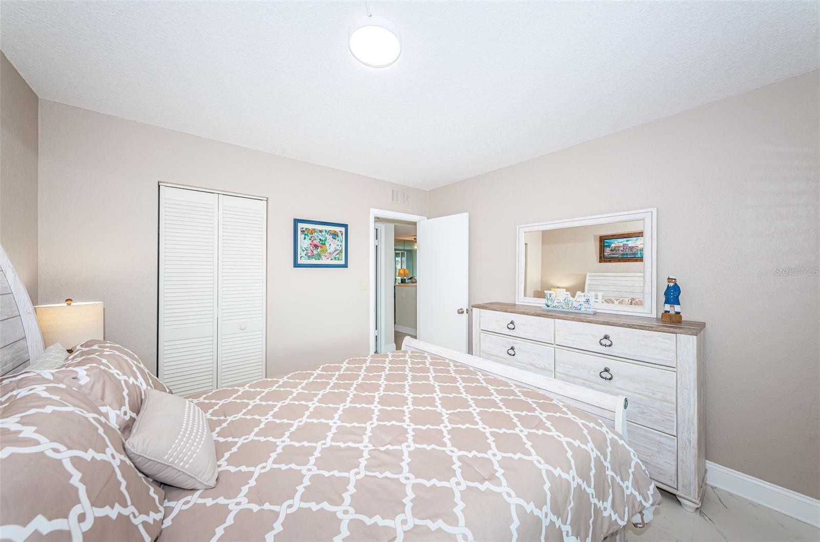 Image 25 of 48 For 5901 Bahia Del Mar Circle 321