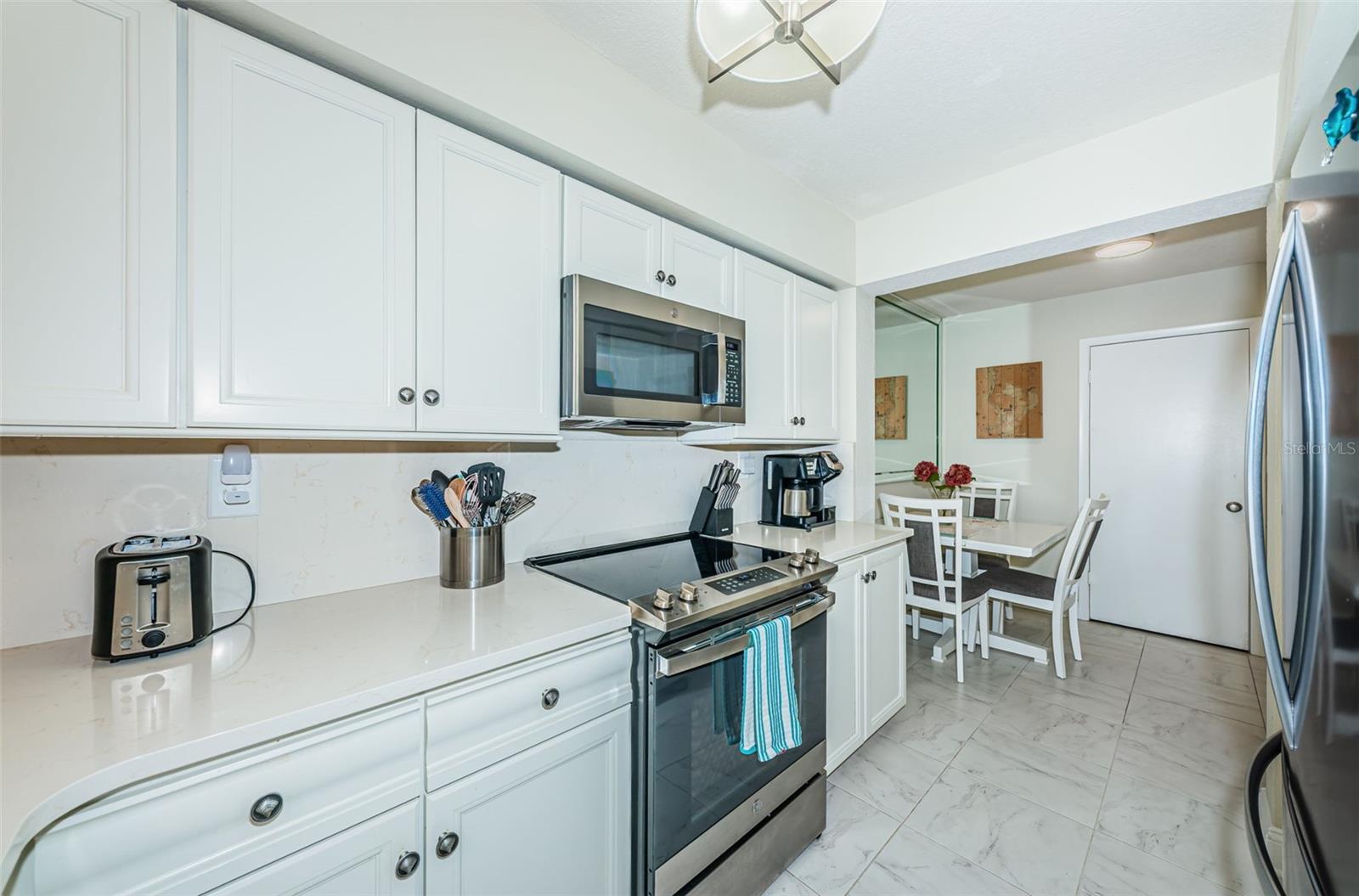 Image 6 of 48 For 5901 Bahia Del Mar Circle 321
