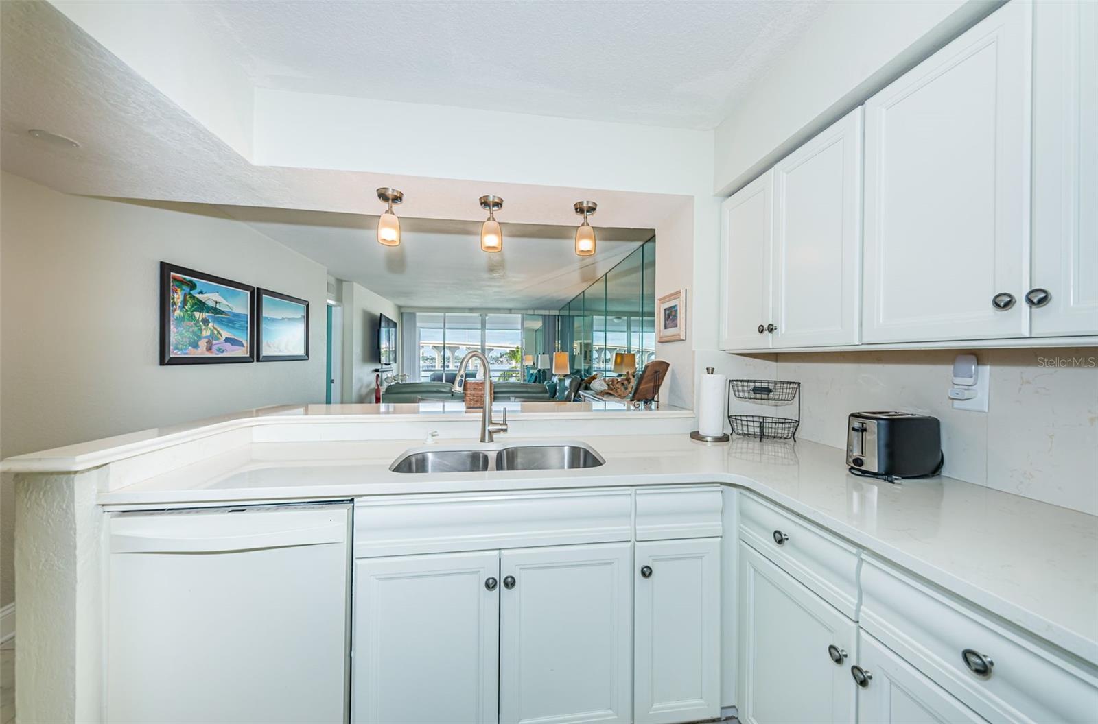 Image 9 of 48 For 5901 Bahia Del Mar Circle 321