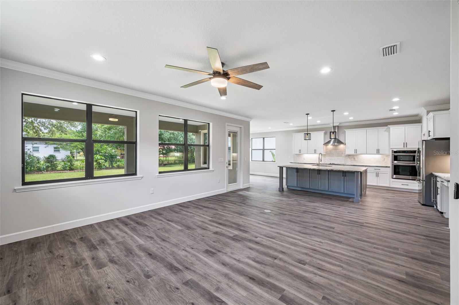 Image 12 of 45 For 14808 Lake Magdalene Circle