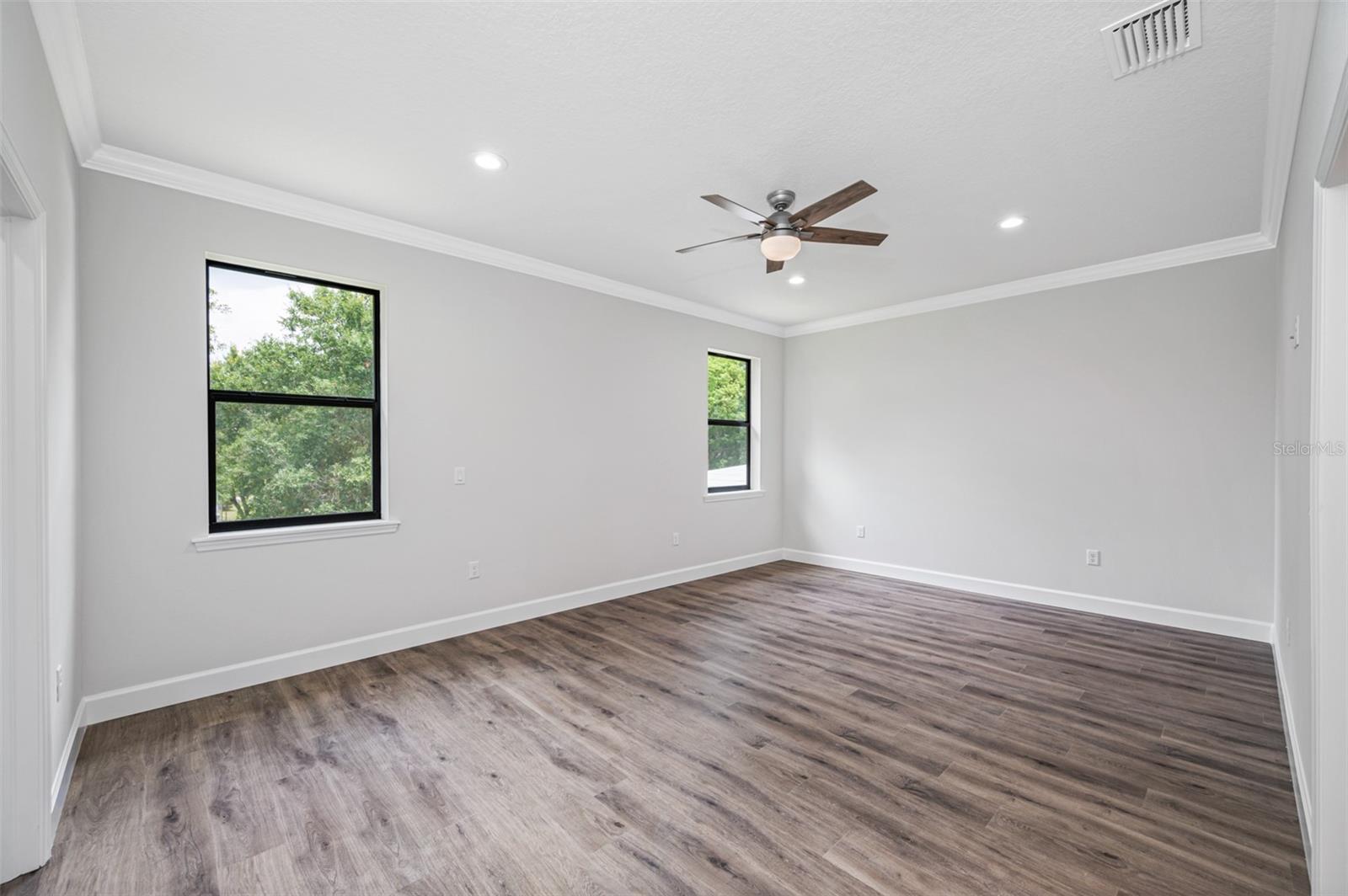 Image 29 of 45 For 14808 Lake Magdalene Circle