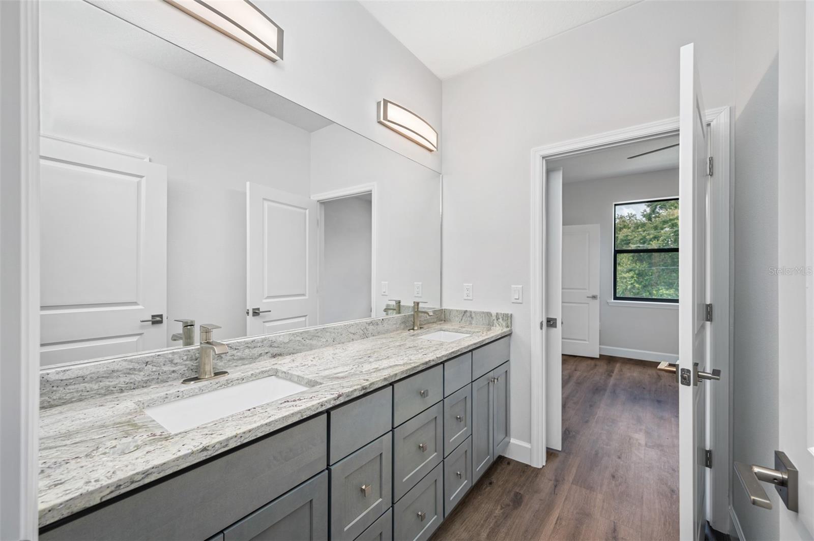 Image 41 of 45 For 14808 Lake Magdalene Circle