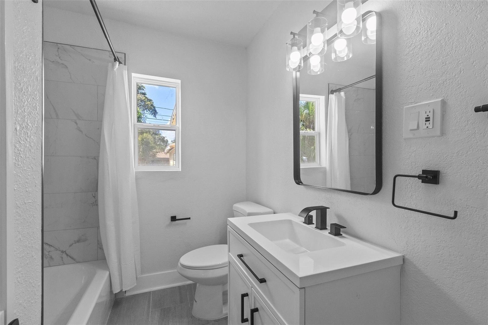 Image 17 of 26 For 1701 41st Street S