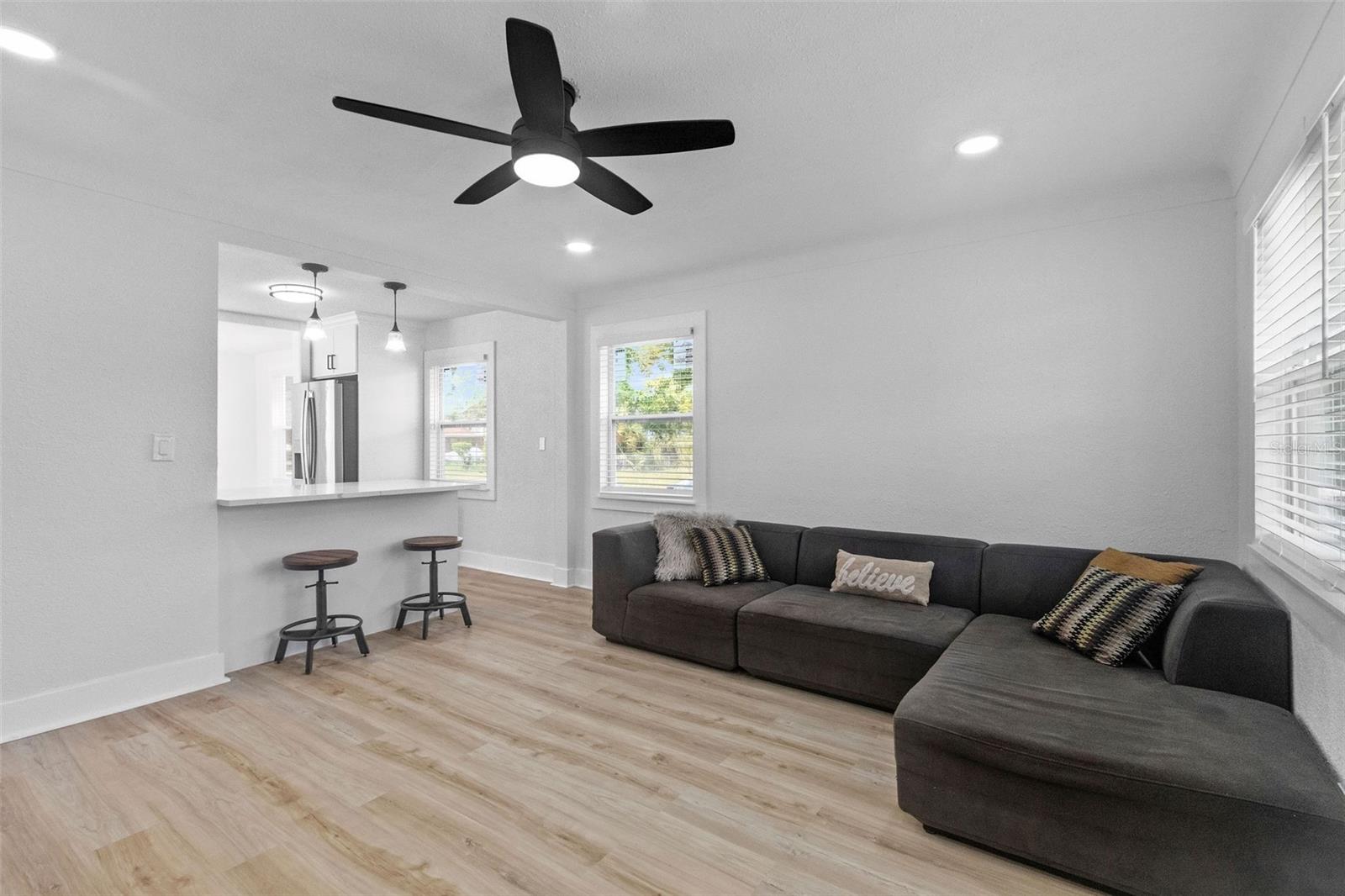 Image 3 of 26 For 1701 41st Street S