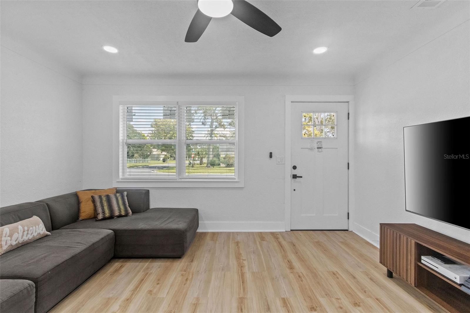 Image 4 of 26 For 1701 41st Street S
