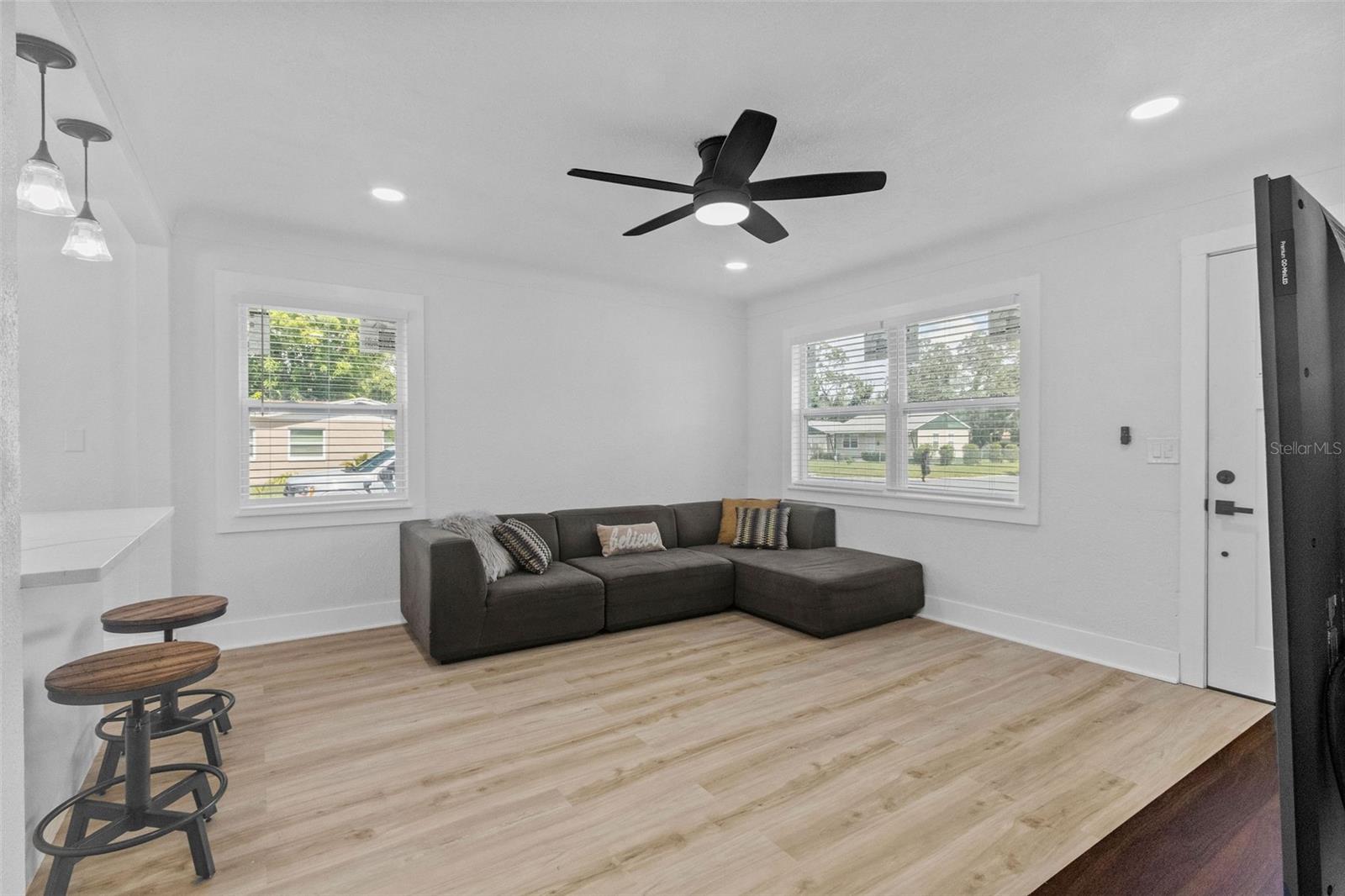 Image 5 of 26 For 1701 41st Street S