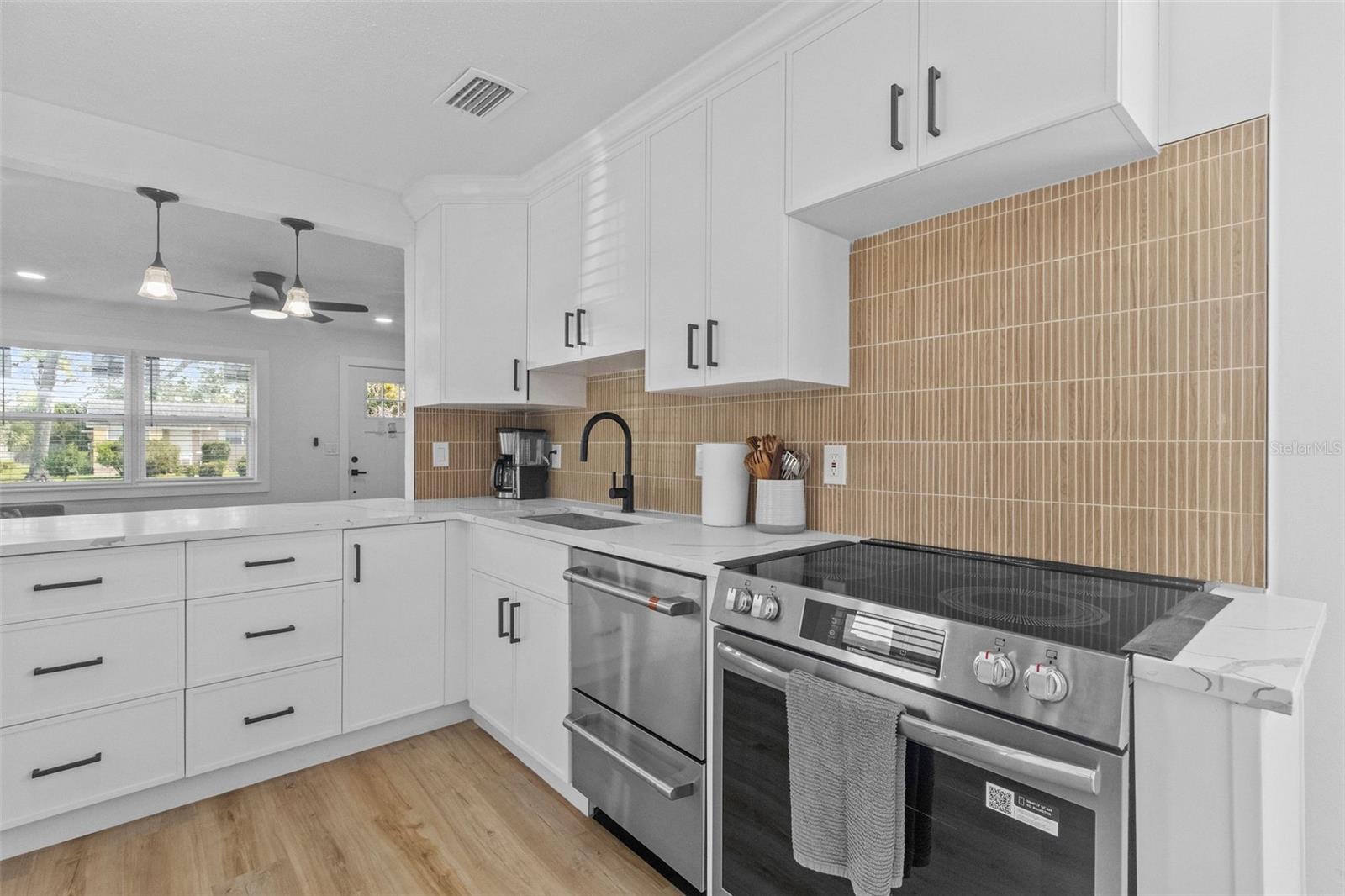 Image 9 of 26 For 1701 41st Street S