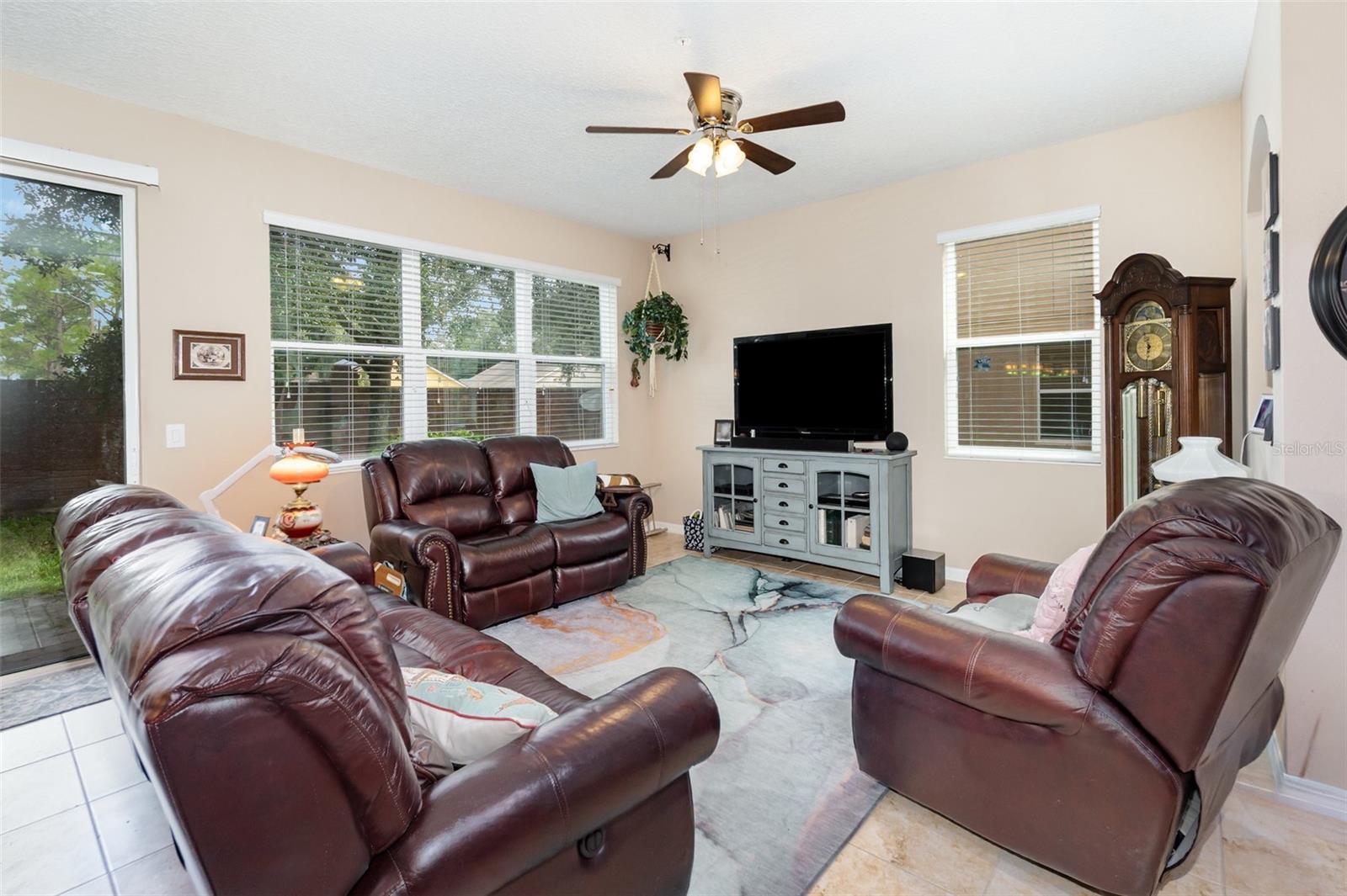 Image 4 of 31 For 1073 Palma Verde Place