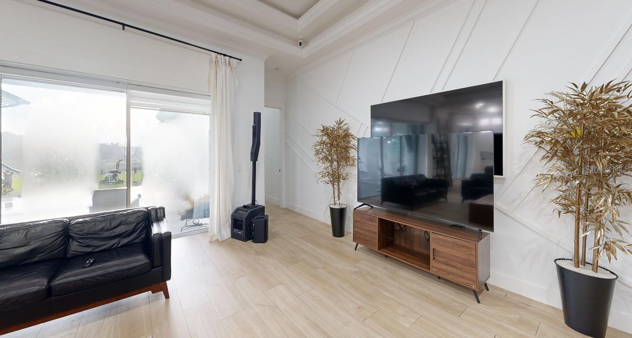 Listing photo id 9 for 8241 Cass Road
