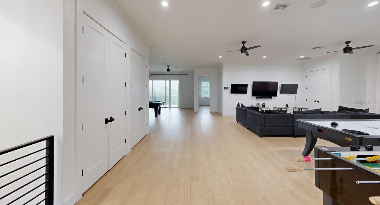 Listing photo id 12 for 8241 Cass Road