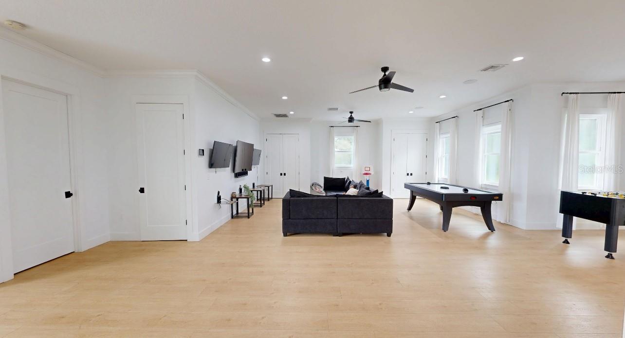 Listing photo id 21 for 8241 Cass Road