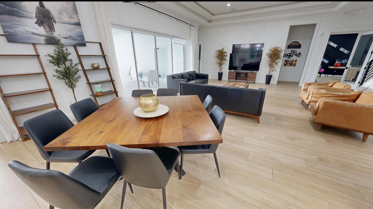 Listing photo id 3 for 8241 Cass Road