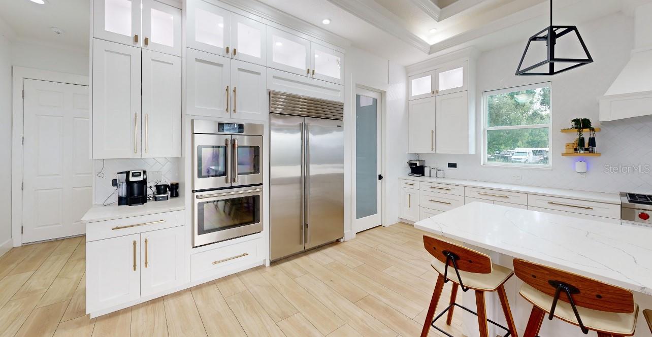 Listing photo id 6 for 8241 Cass Road
