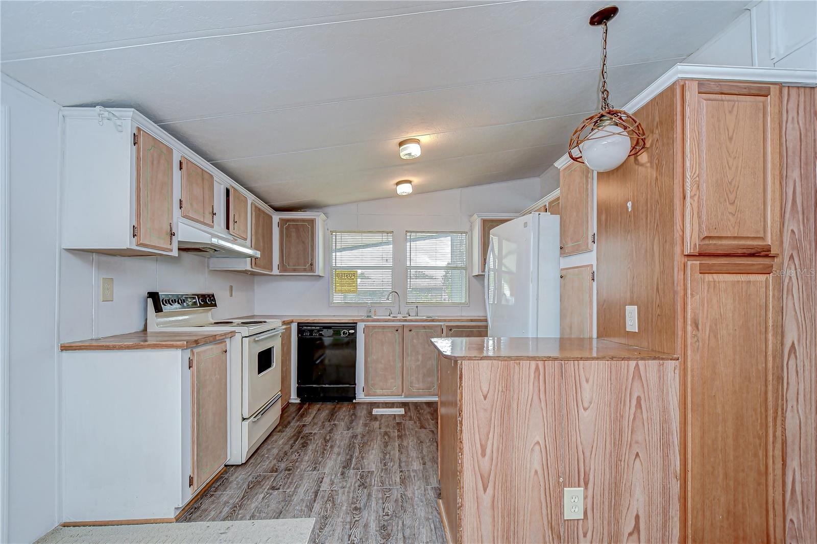 Image 5 of 41 For 3931 Chris Drive