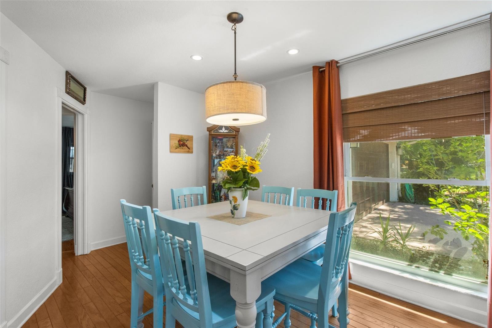 Image 17 of 57 For 20 Pinewood Circle
