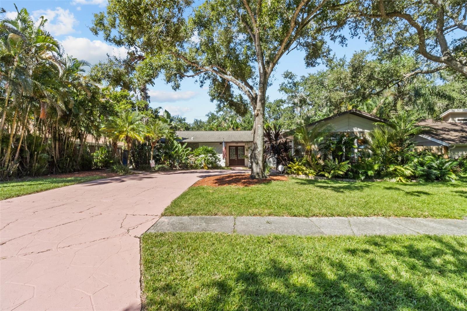 Image 7 of 57 For 20 Pinewood Circle