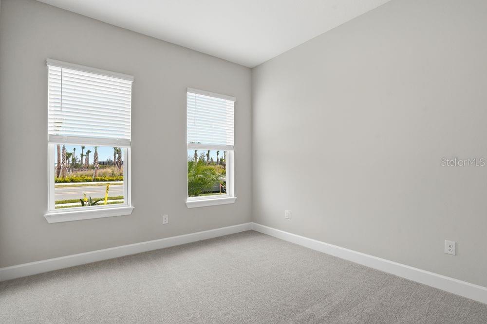 Image 22 of 58 For 13705 Iona Avenue