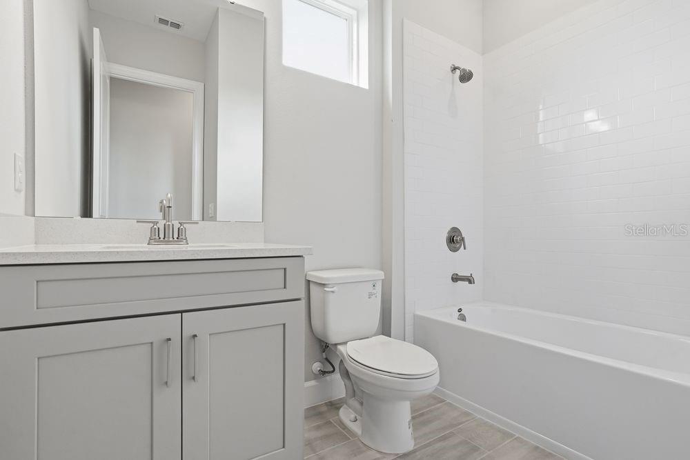 Image 24 of 58 For 13705 Iona Avenue