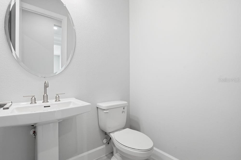 Image 25 of 58 For 13705 Iona Avenue