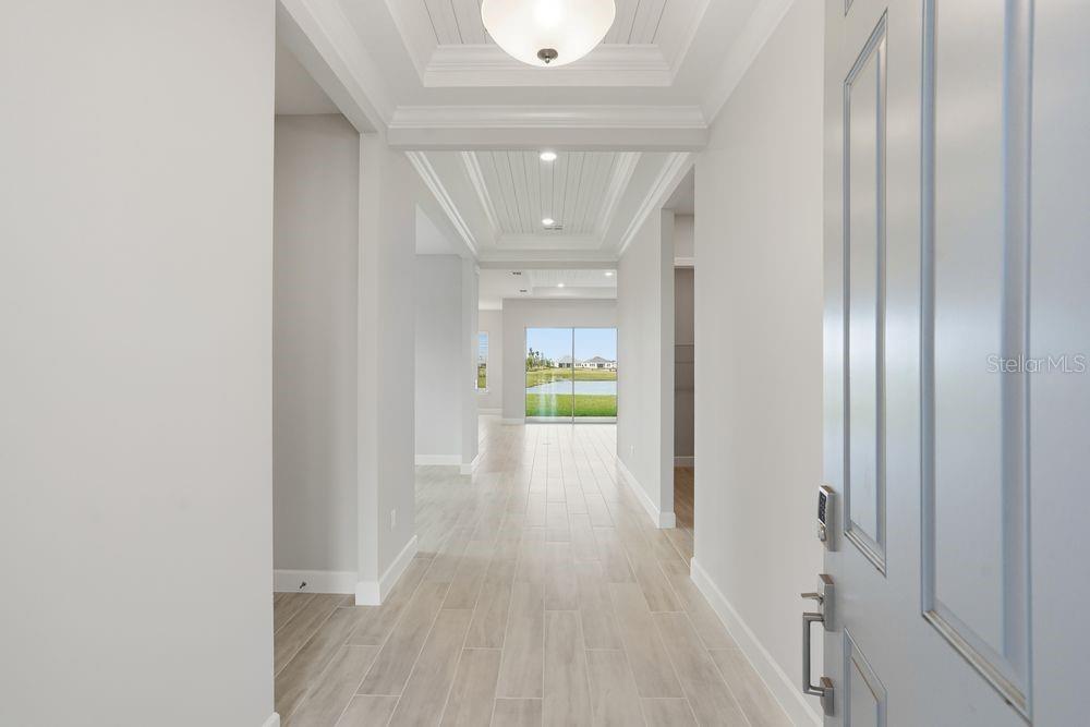 Image 26 of 58 For 13705 Iona Avenue