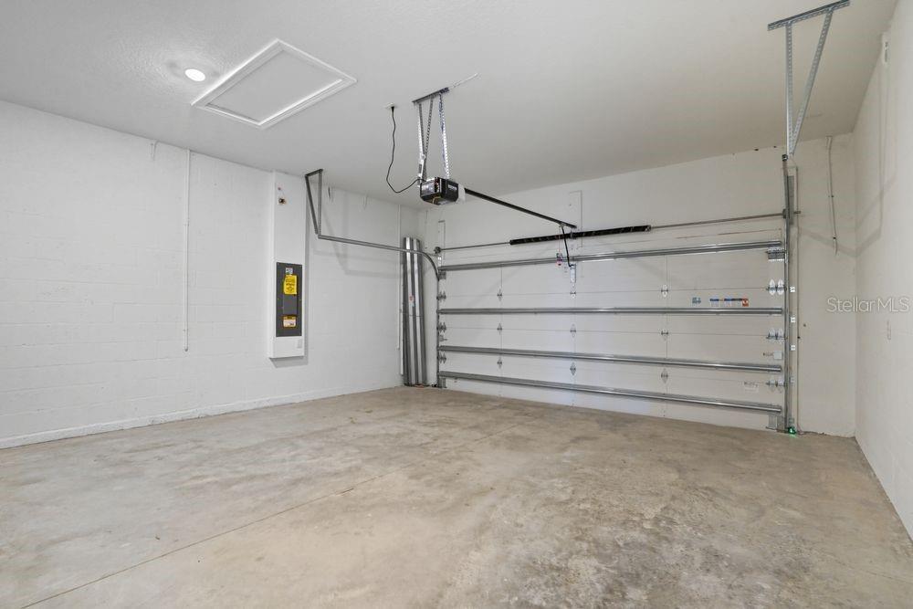 Image 29 of 58 For 13705 Iona Avenue