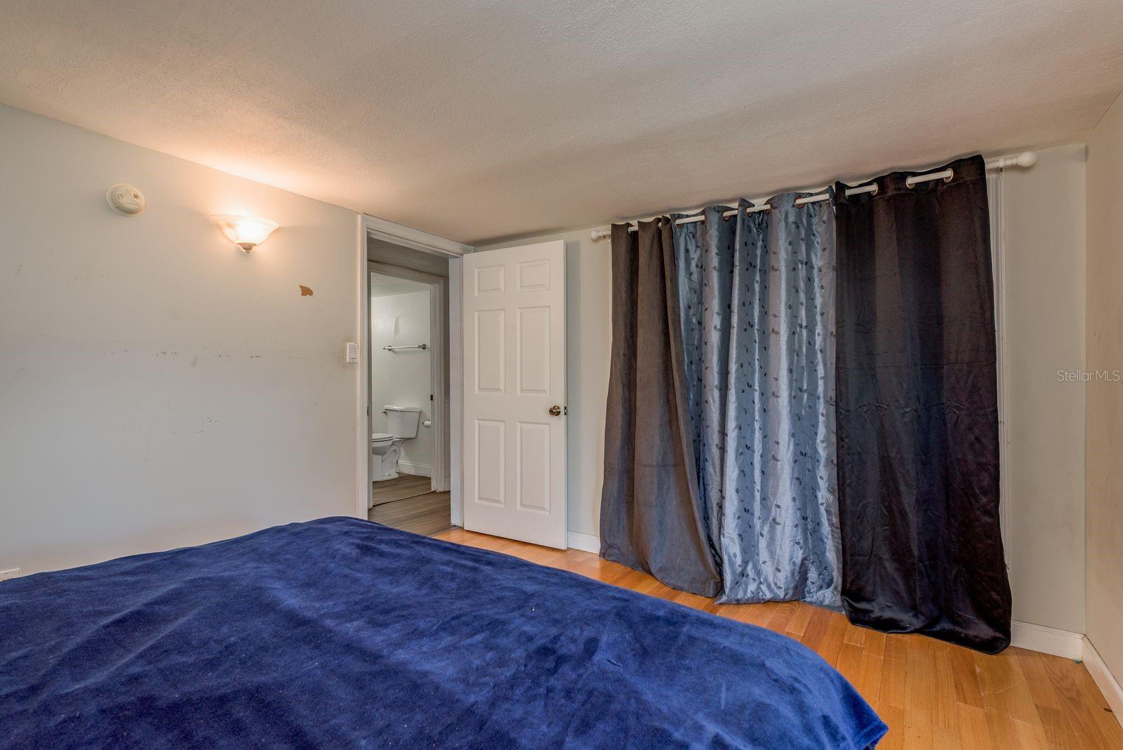 Listing photo id 18 for 6416 Candlewood Drive