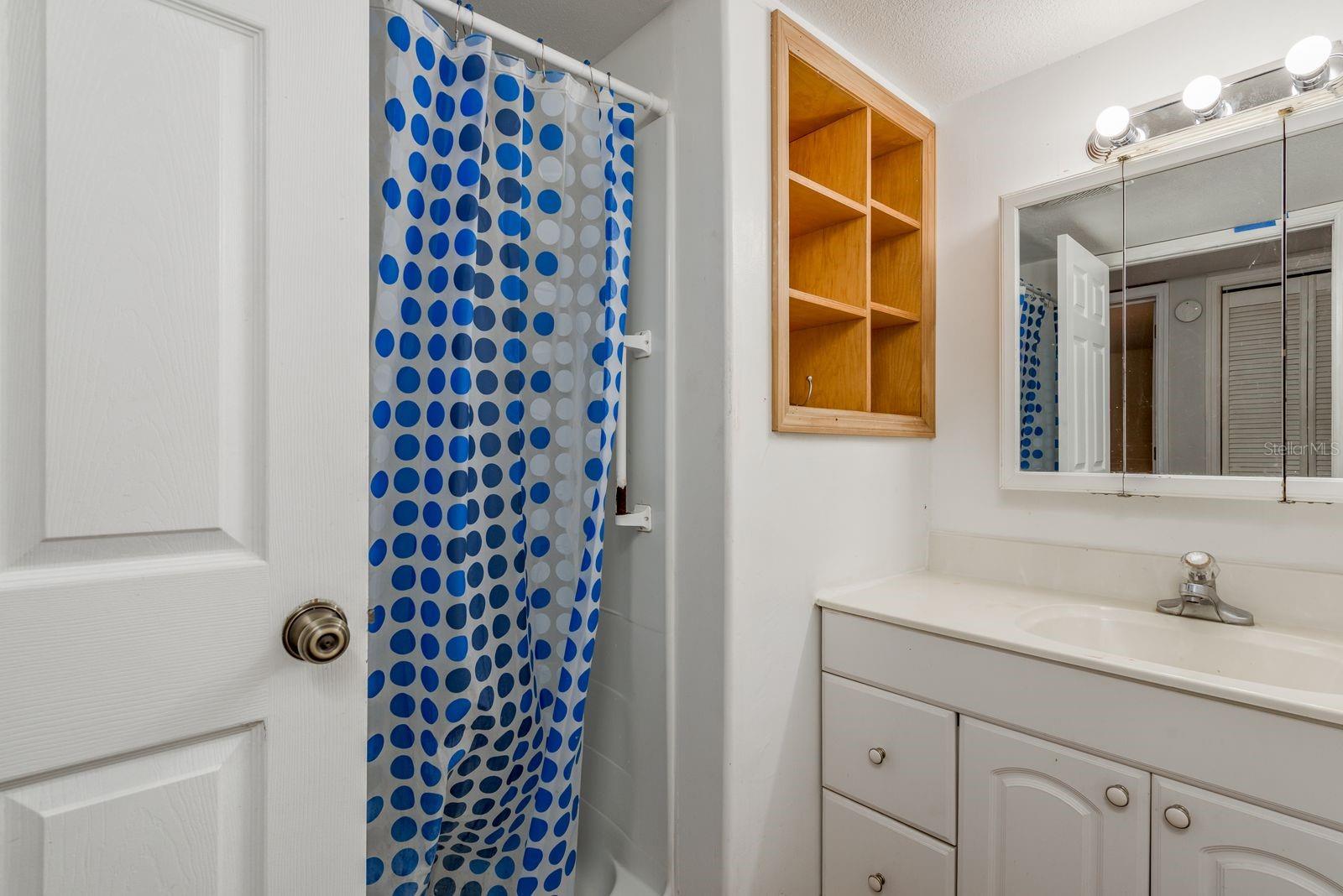 Listing photo id 19 for 6416 Candlewood Drive