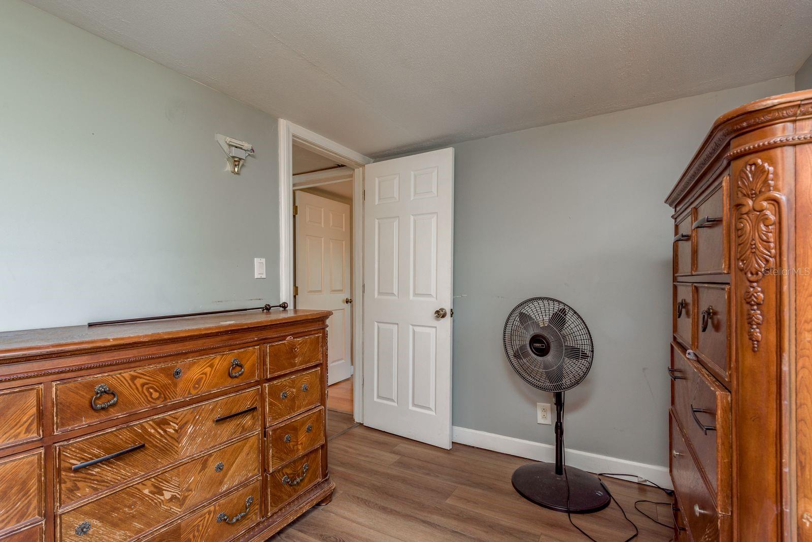 Listing photo id 21 for 6416 Candlewood Drive