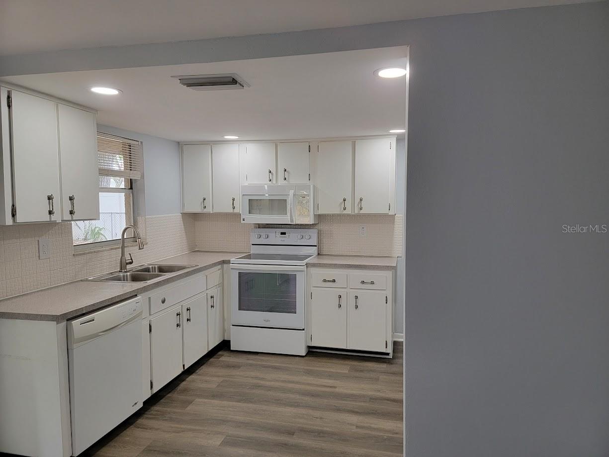 Image 6 of 16 For 7226 Magnolia Valley Drive
