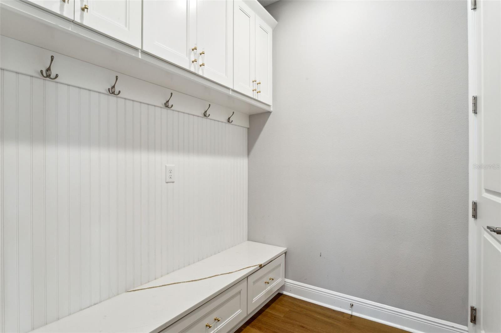 Image 11 of 33 For 4224 Kensington Avenue